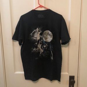 Wolves and moon graphic T-Shirt